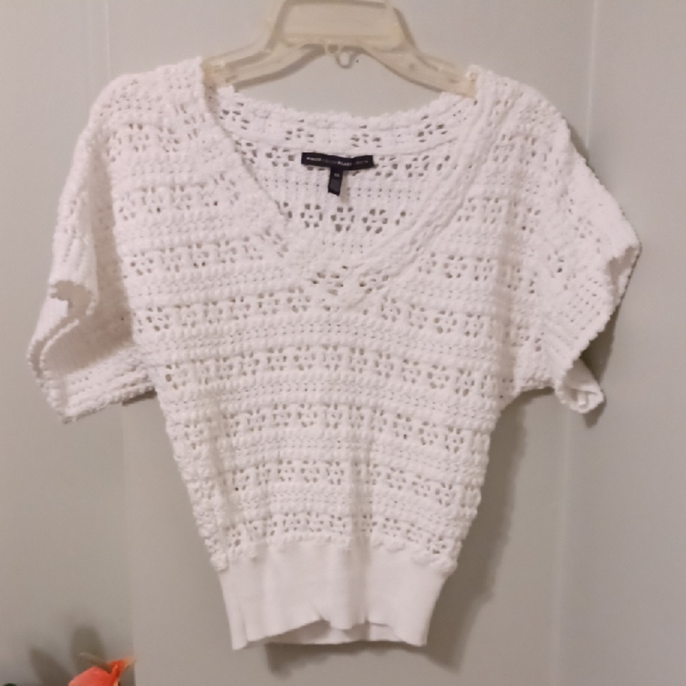 White House Black Market Sz XS, Pure White, open Weave Crochet Top